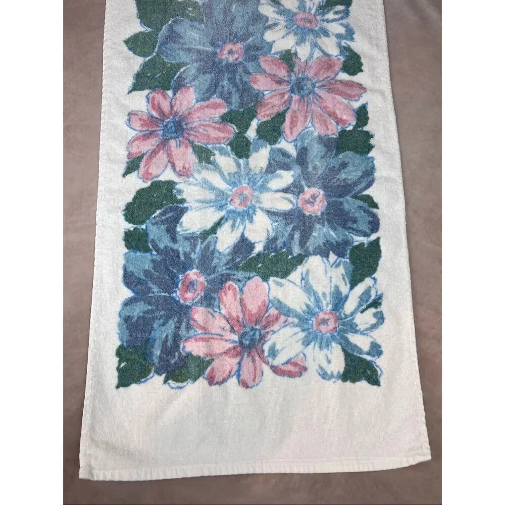 Vintage 1970s Cannon Floral Hand Towel Pastel Pink Blue 16x27”